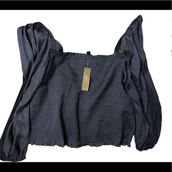 New with tags J Crew satin top - Picture 4 of 4